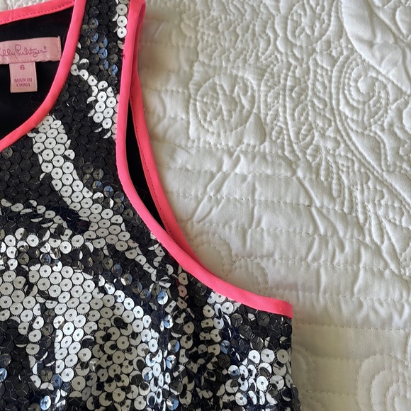 Lilly Pulitzer Courtin Sneak A Peek Black White Sequin Shift Dress 6 $268 - Picture 3 of 9
